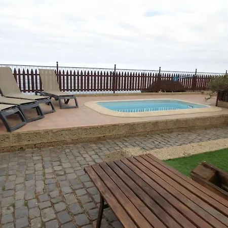 بيت للعطل Con Piscina Privada غيمار