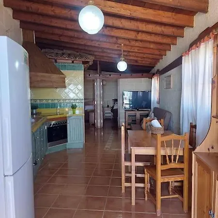 Con Piscina Privada * Гуимар